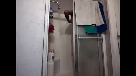 Snapshot of robertsaiz4200 chatting on 03/17/26, 01:32 robertsaiz4200 online show from 03/17/26, 01:32