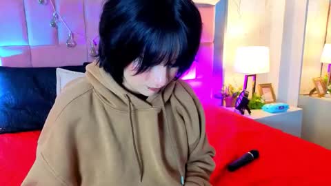 Snapshot of robinbennett chatting on 05/18/26, 01:39 robin D online show from 05/18/26, 01:39