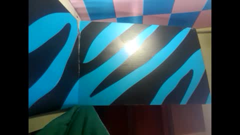 R online show from 02/07/25, 09:26