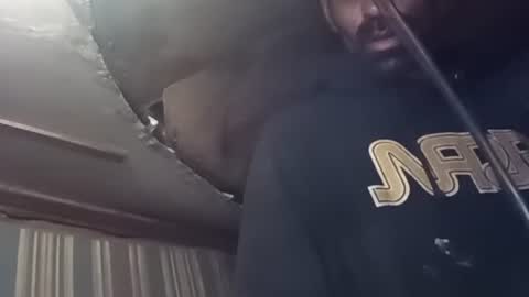 R online show from 10/06/25, 03:37