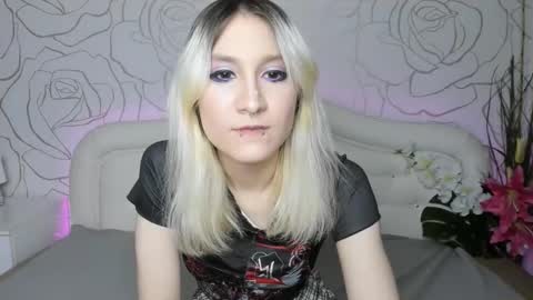 robin khelless online show from 02/19/25, 02:33