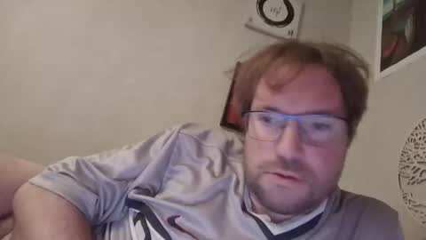 robinouhot online show from 03/06/25, 02:41