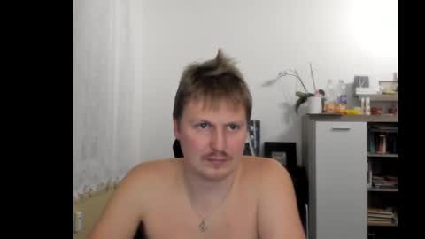 Snapshot of robirt5 chatting on 02/17/25, 06:37 Bob online show from 02/17/25, 06:37