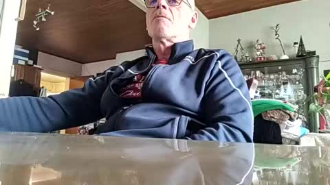 robke1966 online show from 12/28/24, 10:58