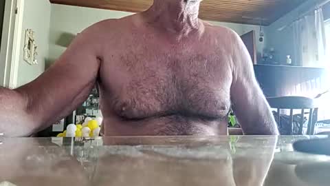 Snapshot of robke1966 chatting on 05/22/26, 05:58 robke1966 online show from 05/22/26, 05:58