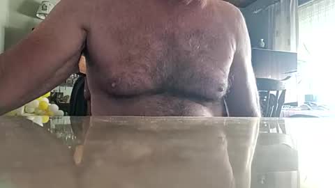 Snapshot of robke1966 chatting on 05/31/26, 06:31 robke1966 online show from 05/31/26, 06:31