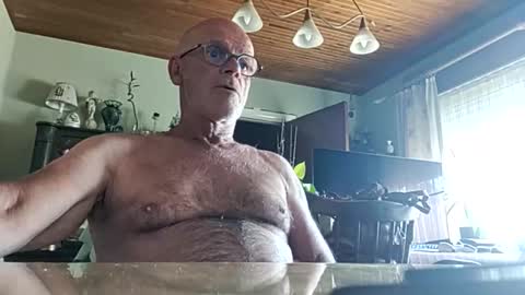Snapshot of robke1966 chatting on 06/11/26, 06:22 robke1966 online show from 06/11/26, 06:22