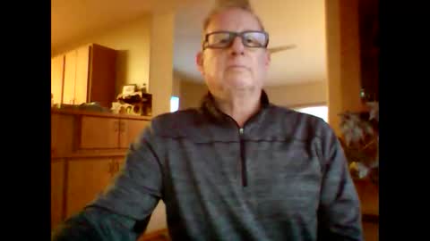 Snapshot of robo0000 chatting on 11/01/25, 12:12 robo0000 online show from 11/01/25, 12:12