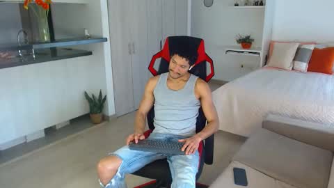Snapshot of roby_millerr chatting on 02/06/25, 04:25 roby_millerr online show from 02/06/25, 04:25