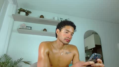 Snapshot of roby_millerr chatting on 09/09/25, 03:44 roby_millerr online show from 09/09/25, 03:44