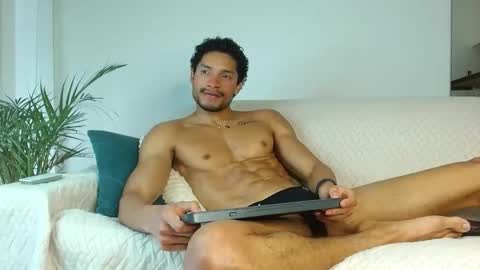 Snapshot of roby_millerr chatting on 10/05/25, 07:34 roby_millerr online show from 10/05/25, 07:34