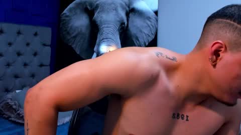 rocco_santos online show from 10/01/25, 01:22