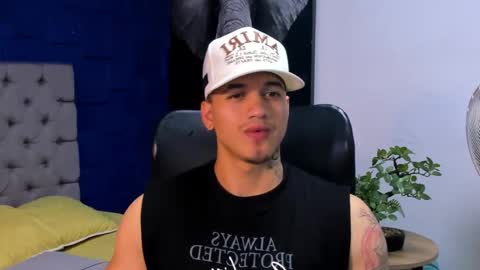 rocco_santos online show from 10/23/25, 01:16