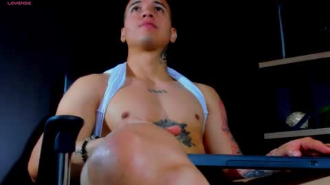 rocco_santos online show from 03/25/26, 06:36