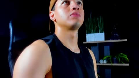 rocco_santos online show from 04/14/26, 06:14