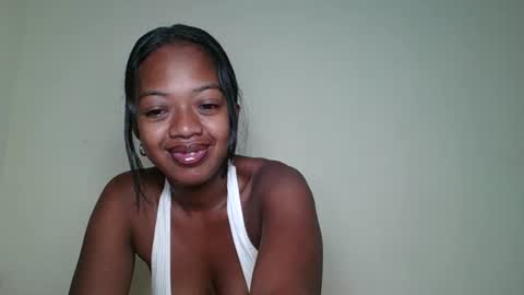 Snapshot of rochellinah chatting on 05/17/26, 10:33 rochellinah online show from 05/17/26, 10:33