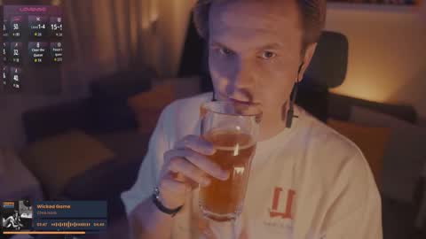 Rocket Bunny online show from 11/19/25, 05:46