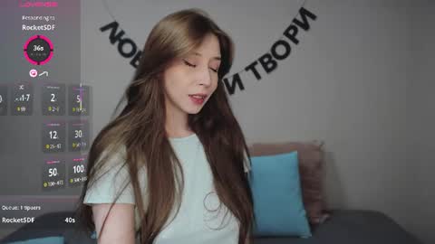 rocketsgirl online show from 06/17/26, 07:22