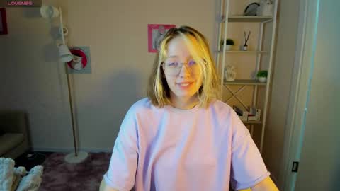 Snapshot of rockett_bunny chatting on 10/06/25, 01:14 Rockett online show from 10/06/25, 01:14