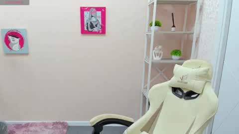 Snapshot of rockett_bunny chatting on 10/20/25, 01:06 Rockett online show from 10/20/25, 01:06