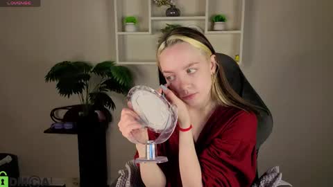 Snapshot of rockett_bunny chatting on 05/03/26, 01:00 Rockett online show from 05/03/26, 01:00
