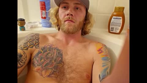 Snapshot of rockhardsurfers chatting on 12/14/24, 05:07 rockhardsurfers online show from 12/14/24, 05:07