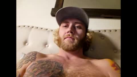 Snapshot of rockhardsurfers chatting on 02/12/25, 02:03 rockhardsurfers online show from 02/12/25, 02:03