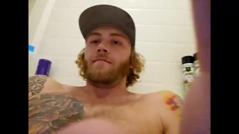 Snapshot of rockhardsurfers chatting on 02/13/25, 12:54 rockhardsurfers online show from 02/13/25, 12:54