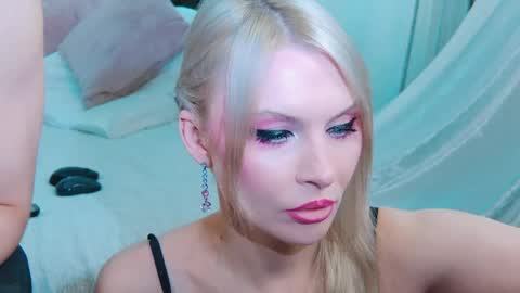 Lina and Den online show from 05/28/26, 08:00