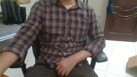 Snapshot of rockysam090 chatting on 03/31/26, 09:37 rockysam090 online show from 03/31/26, 09:37