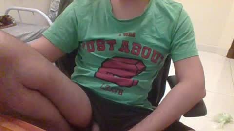 Snapshot of rockysam090 chatting on 06/08/26, 10:21 rockysam090 online show from 06/08/26, 10:21