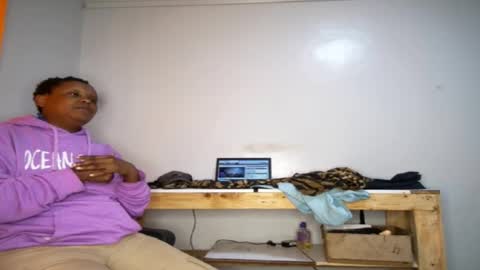 Berry online show from 10/13/25, 07:52