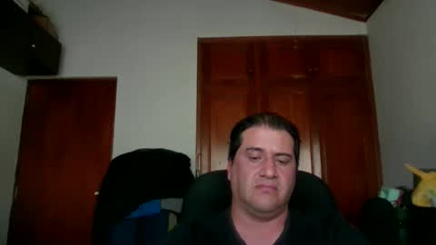 Snapshot of rodfer chatting on 04/18/26, 07:58 Rodfer online show from 04/18/26, 07:58