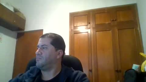 Snapshot of rodfer chatting on 05/22/26, 10:43 Rodfer online show from 05/22/26, 10:43