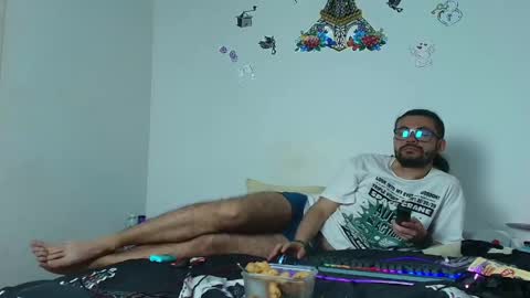 rodri_white online show from 05/26/26, 03:35