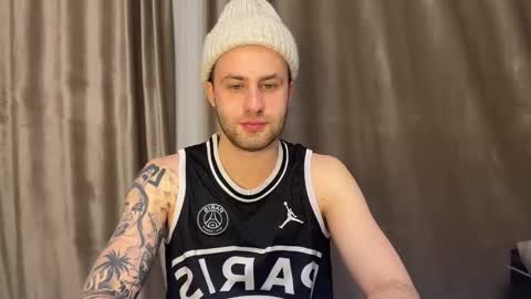 Rodrigo online show from 11/04/25, 09:03