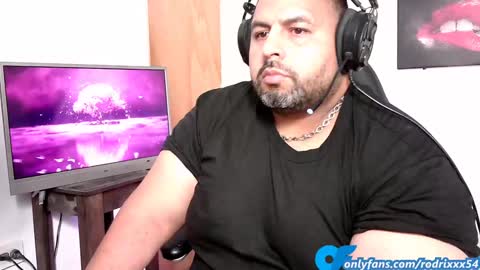 Snapshot of rodrixxx54 chatting on 01/08/25, 02:35 rodrixxx54 online show from 01/08/25, 02:35