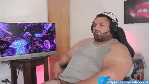 Snapshot of rodrixxx54 chatting on 01/15/25, 01:23 rodrixxx54 online show from 01/15/25, 01:23