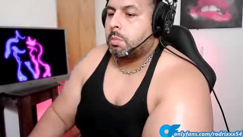 Snapshot of rodrixxx54 chatting on 02/10/25, 12:19 rodrixxx54 online show from 02/10/25, 12:19