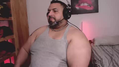 Snapshot of rodrixxx54 chatting on 10/12/25, 01:26 rodrixxx54 online show from 10/12/25, 01:26