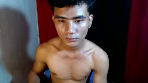 roianboyyy online show from 05/12/26, 02:58