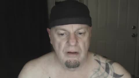 Snapshot of roinaz chatting on 12/13/24, 04:11 roinaz online show from 12/13/24, 04:11