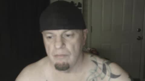 Snapshot of roinaz chatting on 12/14/24, 05:40 roinaz online show from 12/14/24, 05:40