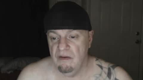 Snapshot of roinaz chatting on 12/23/24, 08:33 roinaz online show from 12/23/24, 08:33