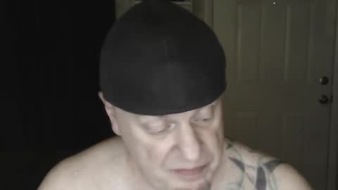 Snapshot of roinaz chatting on 12/23/24, 06:16 roinaz online show from 12/23/24, 06:16