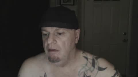 Snapshot of roinaz chatting on 12/25/24, 12:59 roinaz online show from 12/25/24, 12:59