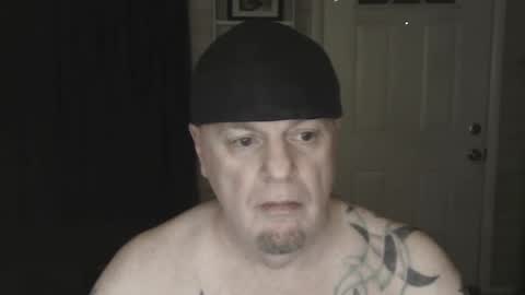 Snapshot of roinaz chatting on 12/25/24, 09:00 roinaz online show from 12/25/24, 09:00