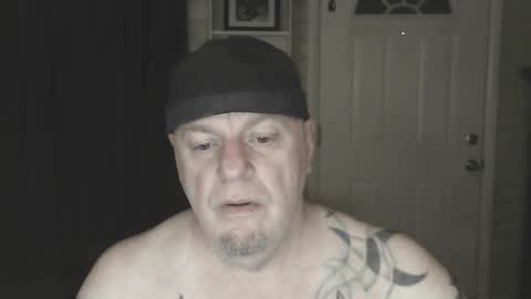 Snapshot of roinaz chatting on 12/30/24, 10:55 roinaz online show from 12/30/24, 10:55