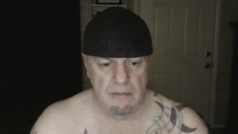 Snapshot of roinaz chatting on 01/01/25, 12:43 roinaz online show from 01/01/25, 12:43