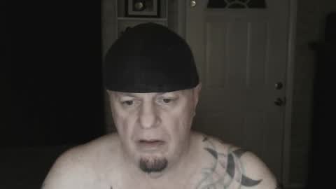 Snapshot of roinaz chatting on 01/13/25, 01:56 roinaz online show from 01/13/25, 01:56